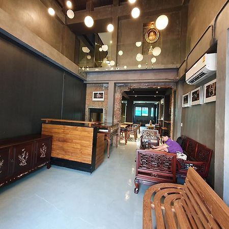 Baan Wualamphong บ้านวัวลำพอง バンコク都 エクステリア 写真
