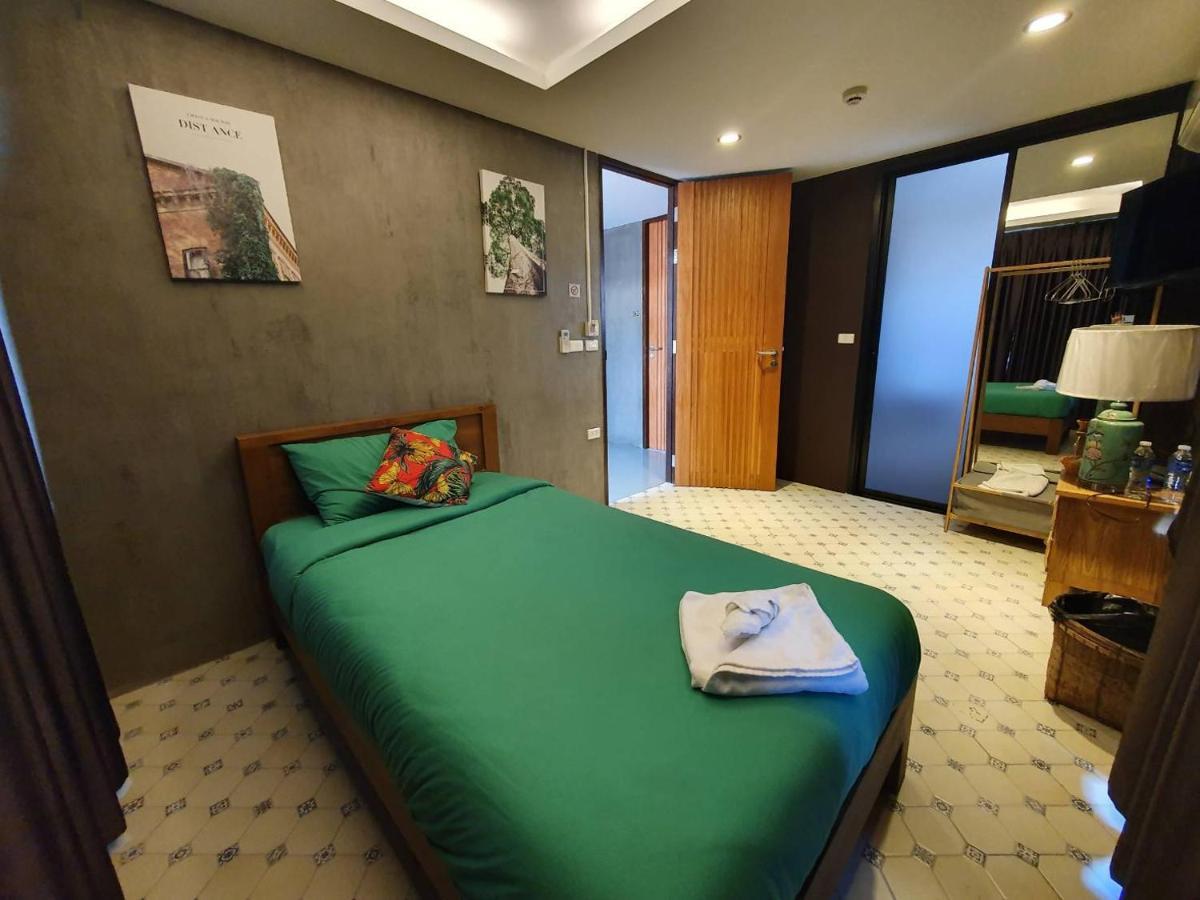 Baan Wualamphong บ้านวัวลำพอง バンコク都 エクステリア 写真